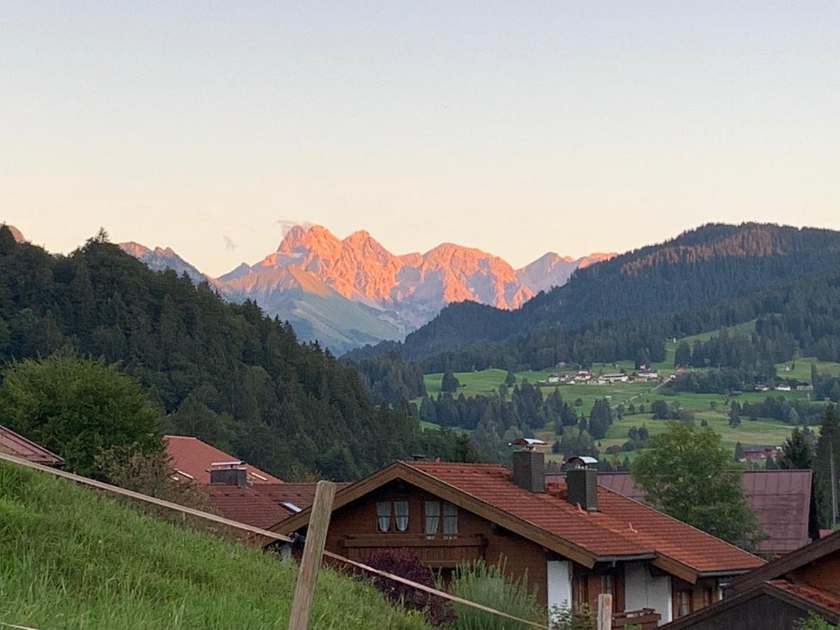 Alpenlaendischer Chic Oberstdorf Bagian luar foto