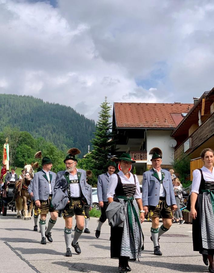 Alpenlaendischer Chic Oberstdorf Bagian luar foto